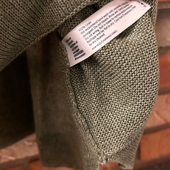 Eileen Fisher 100% Linen V-neck Patch Pocket Sweater - Picture 4 of 5